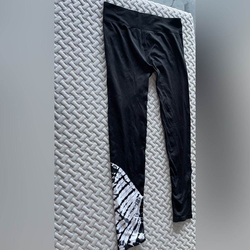 Zyia XL workout leggings